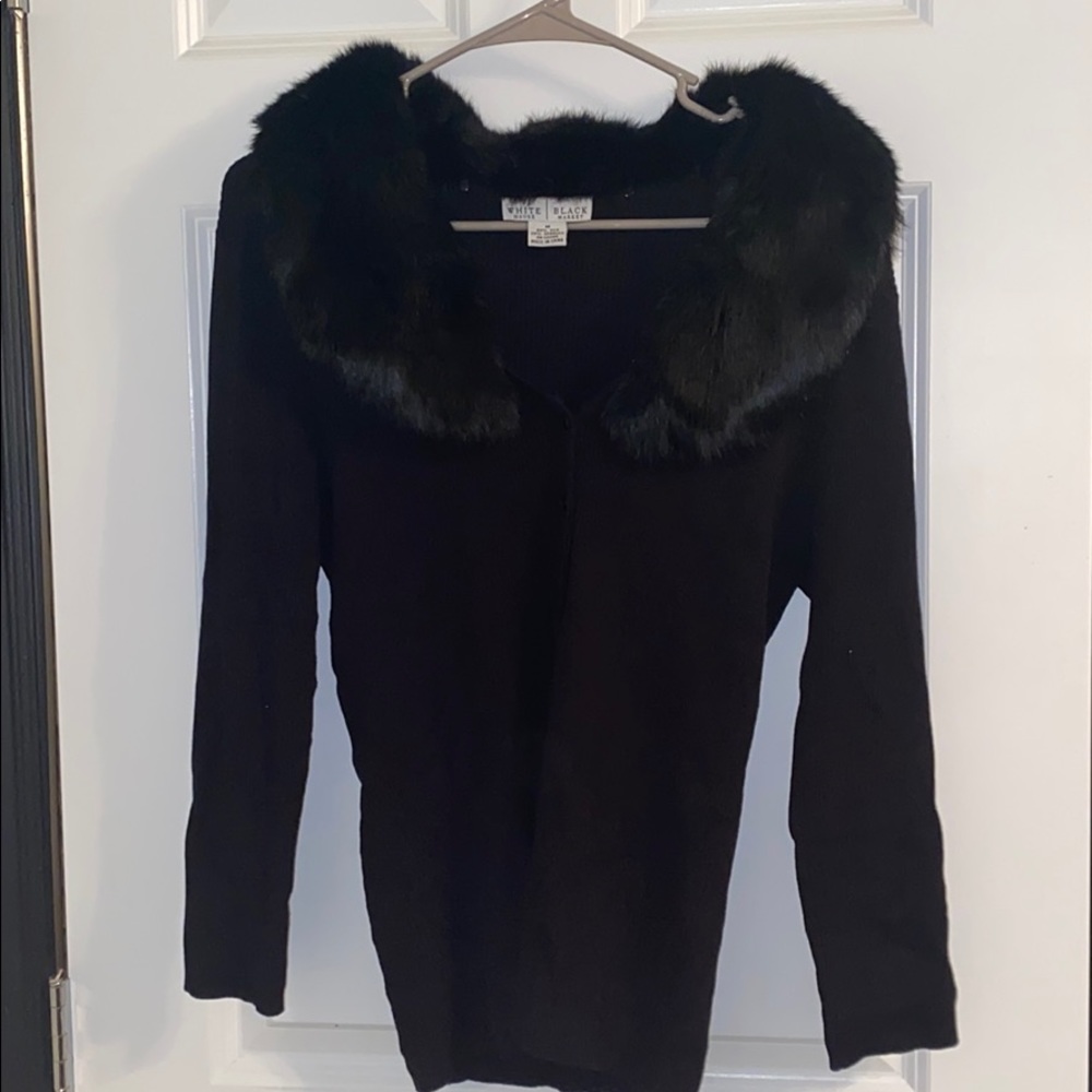 white house faux fur buttoned sweater ッ